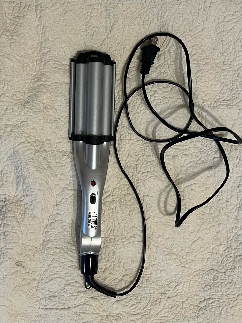 Silver Triple-Barrel Hair Waver - Hot Tools professional